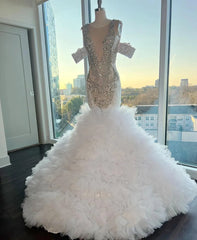 Gorgeous Off-The-Shoulder Mermaid Wedding Gown
