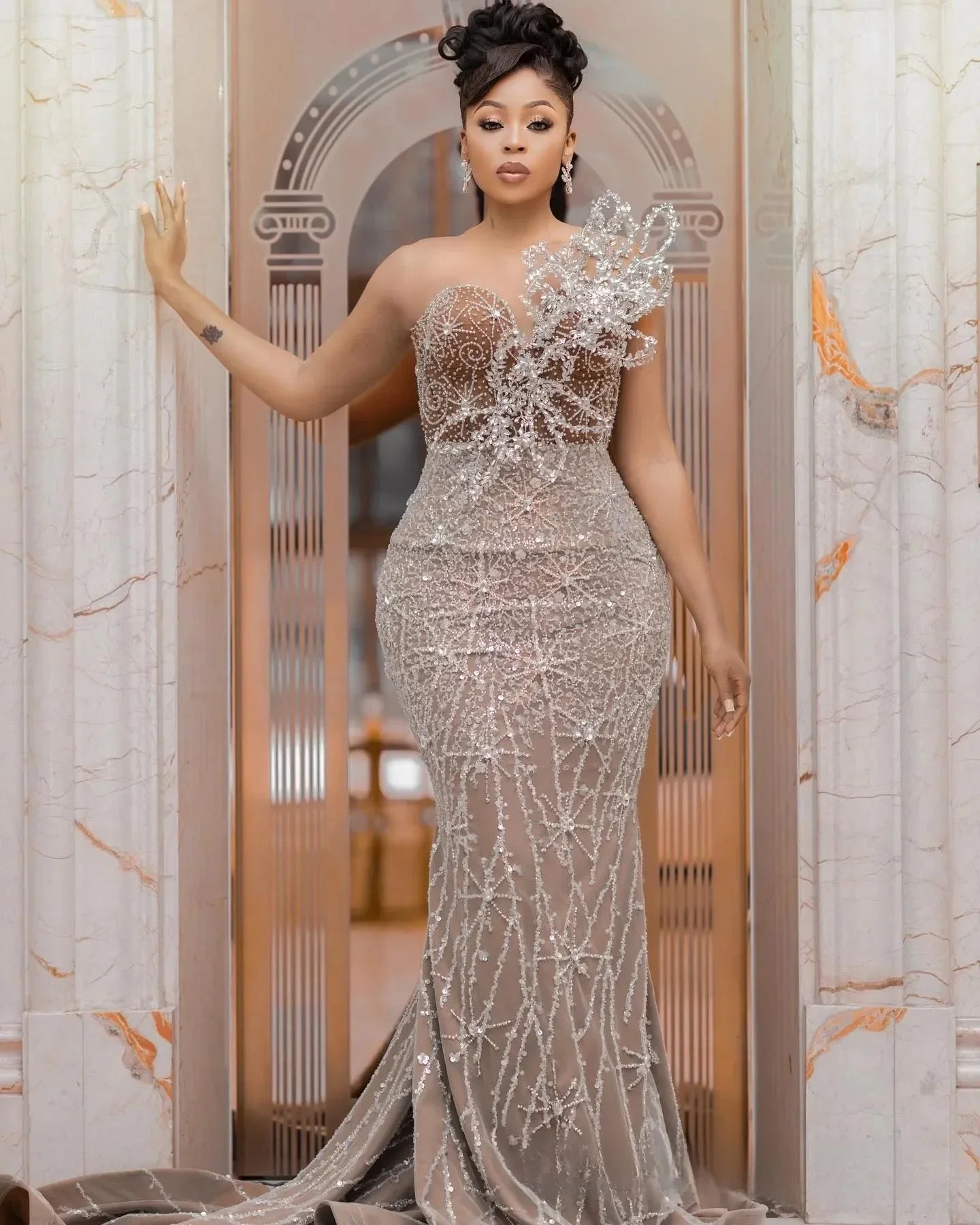 Gorgeous Mermaid Sweetheart Beaded Lace Wedding Dress with Detachable Train