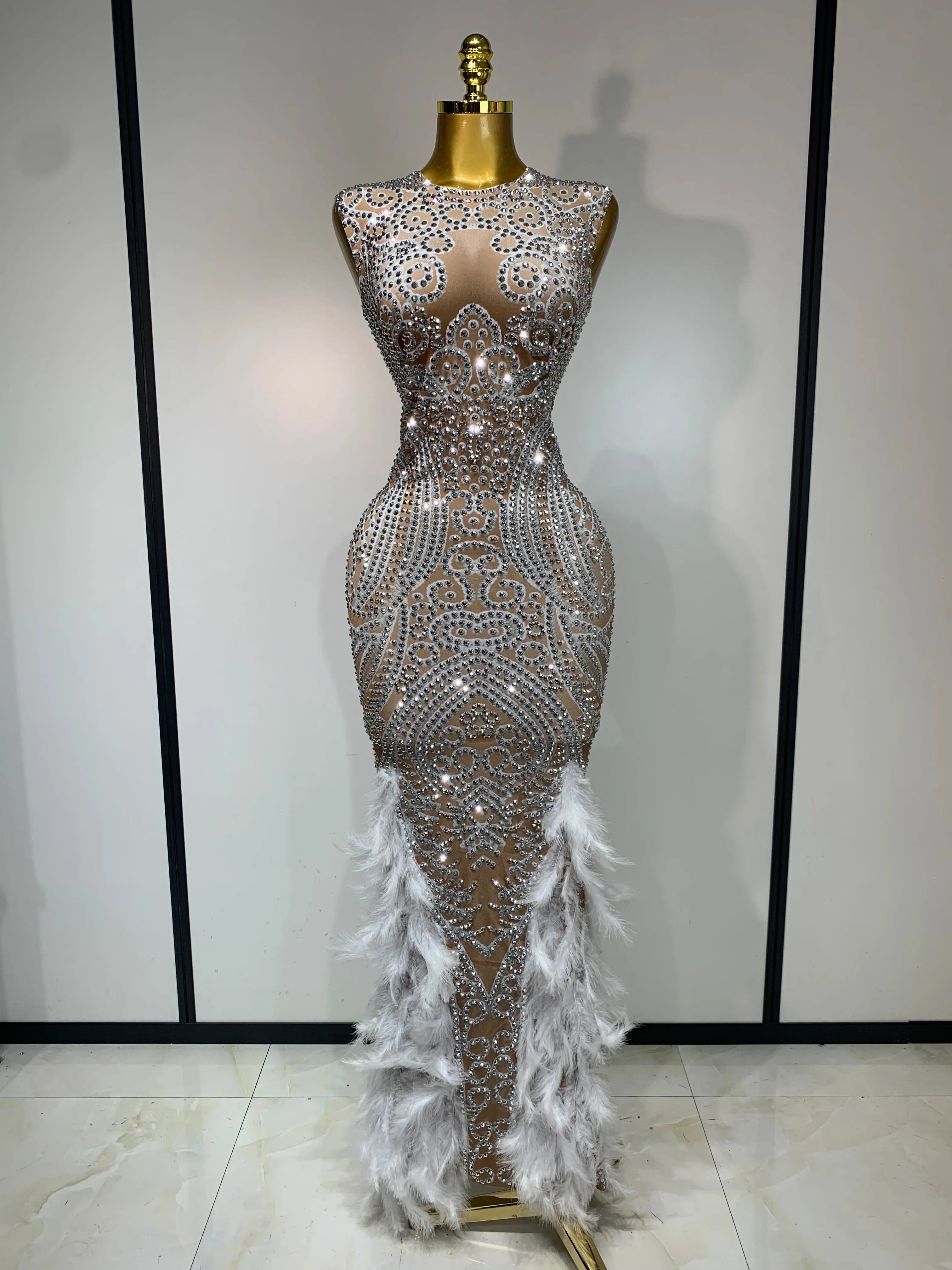 Frances Sleeveless O-Neck Sparkly Rhinestone Feather Bodycon Party Dress – Elegant Floor-Length Gown