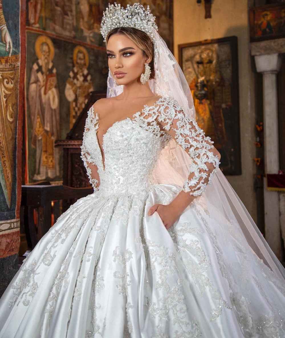 Gorgeous Lace Pearls Long Sleeves Wedding Dress