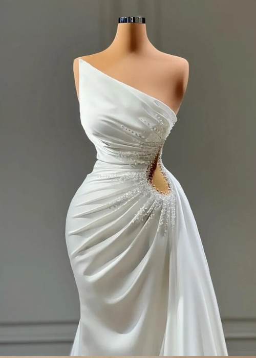 Elegant White One Shoulder Crystal Beading Wedding Dress
